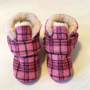 Minnetonka baby sawyer flannel bootie baby girl size 13.5 cm
